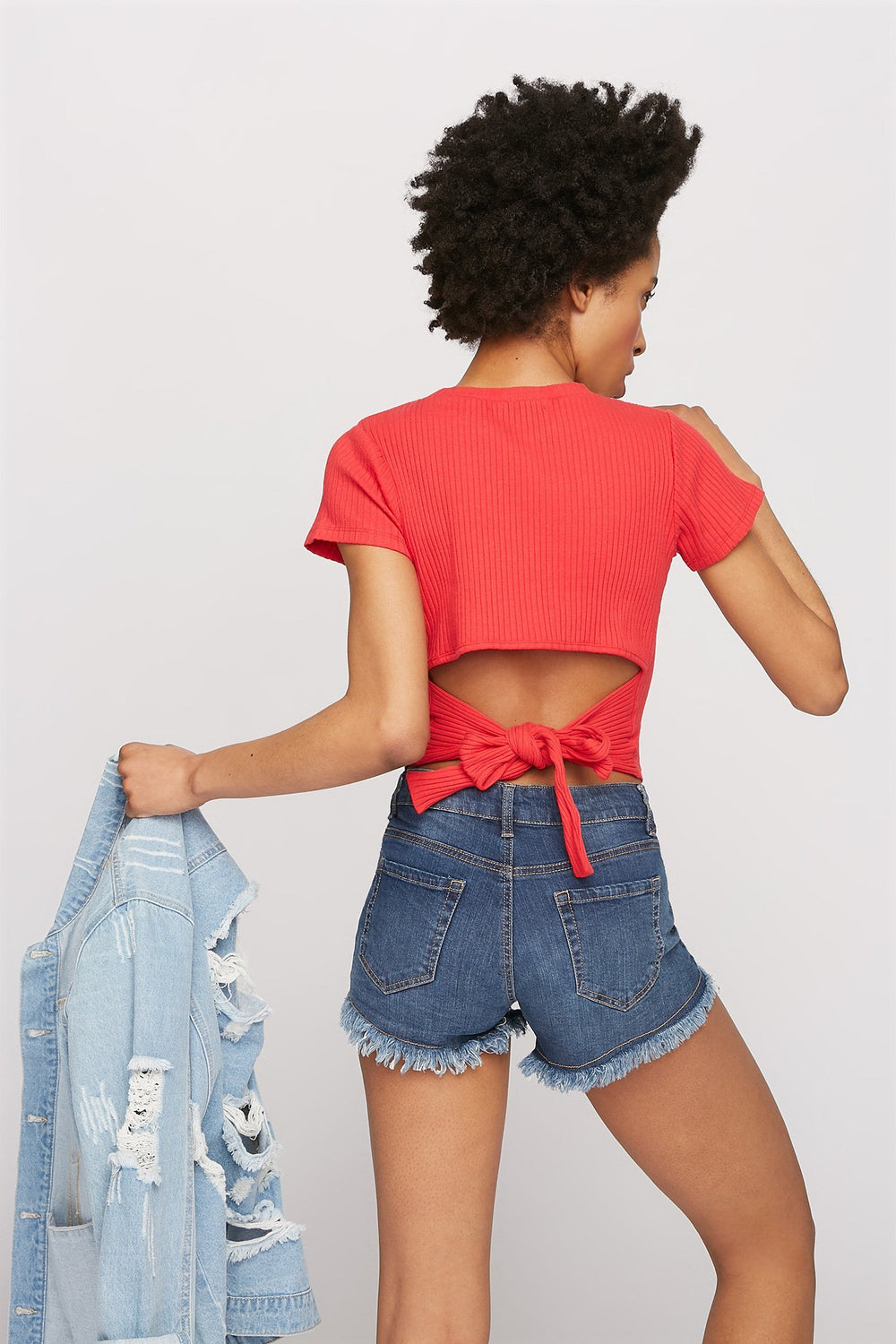 Women Low-Rise Distressed Frayed Hem Denim Short Medium Blue