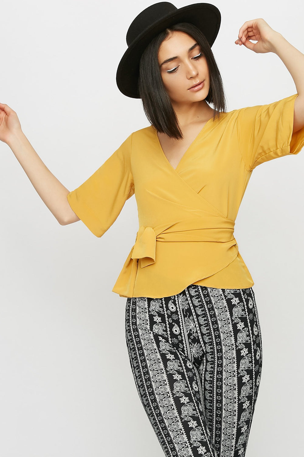 Women Blouse courte cache-cur à encolure en V Moutarde