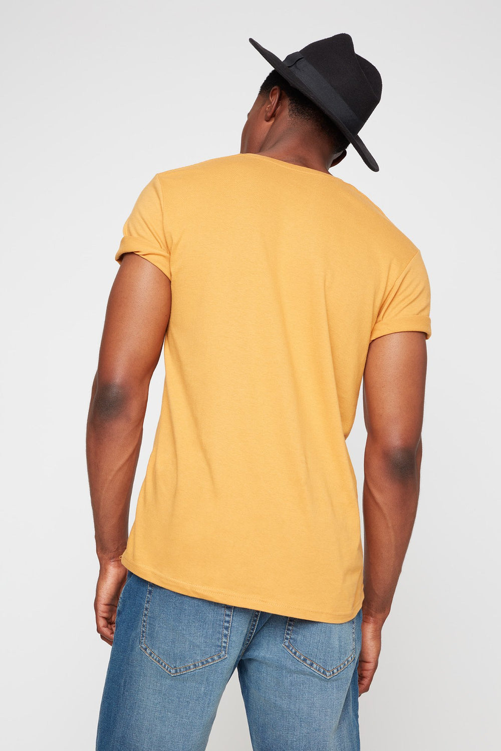 Men T-shirt coloré de base à encolure en V Moutarde