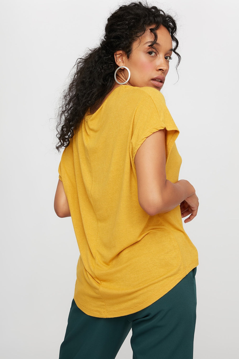 Women T-shirt de base à manches chauve-souris et encolure en V Moutarde