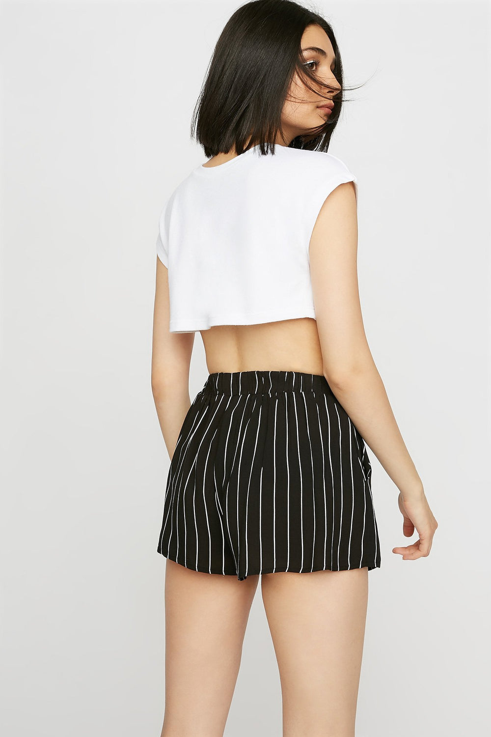 Women Short léger rayé à taille haute avec attache Noir et blanc