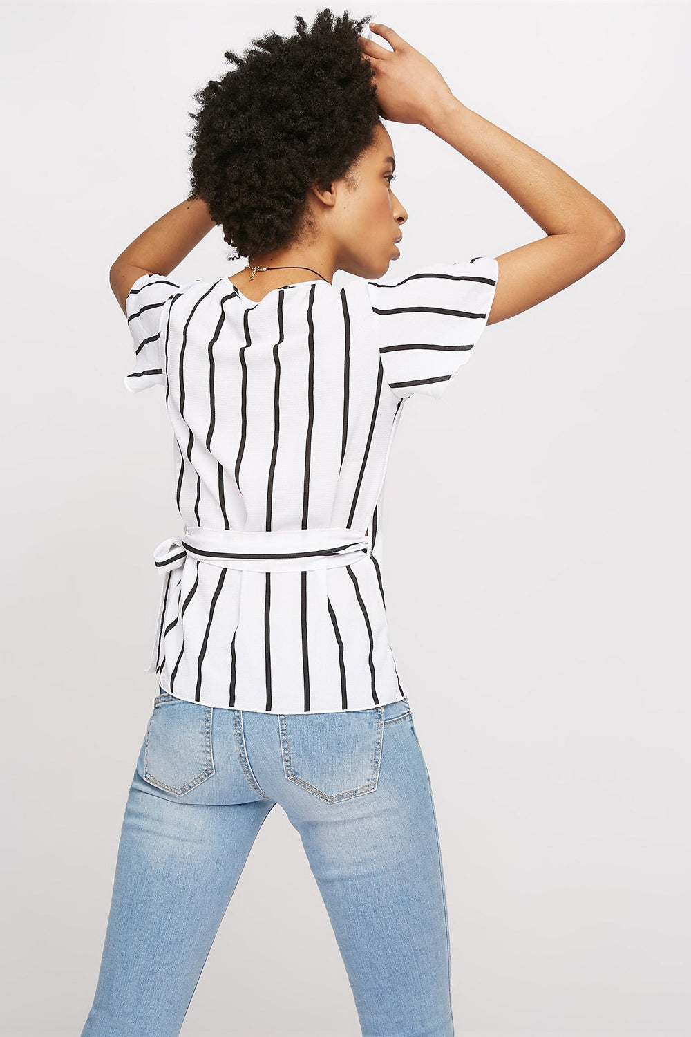 Women Blouse cache-cur imprimée avec attache Noir et blanc