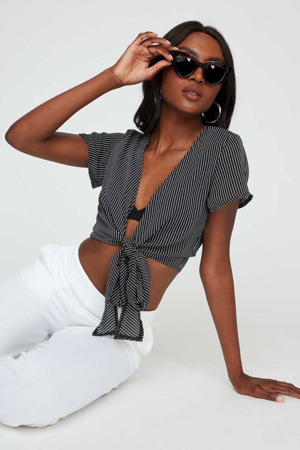 Women Blouse courte rayée nouée devant Noir