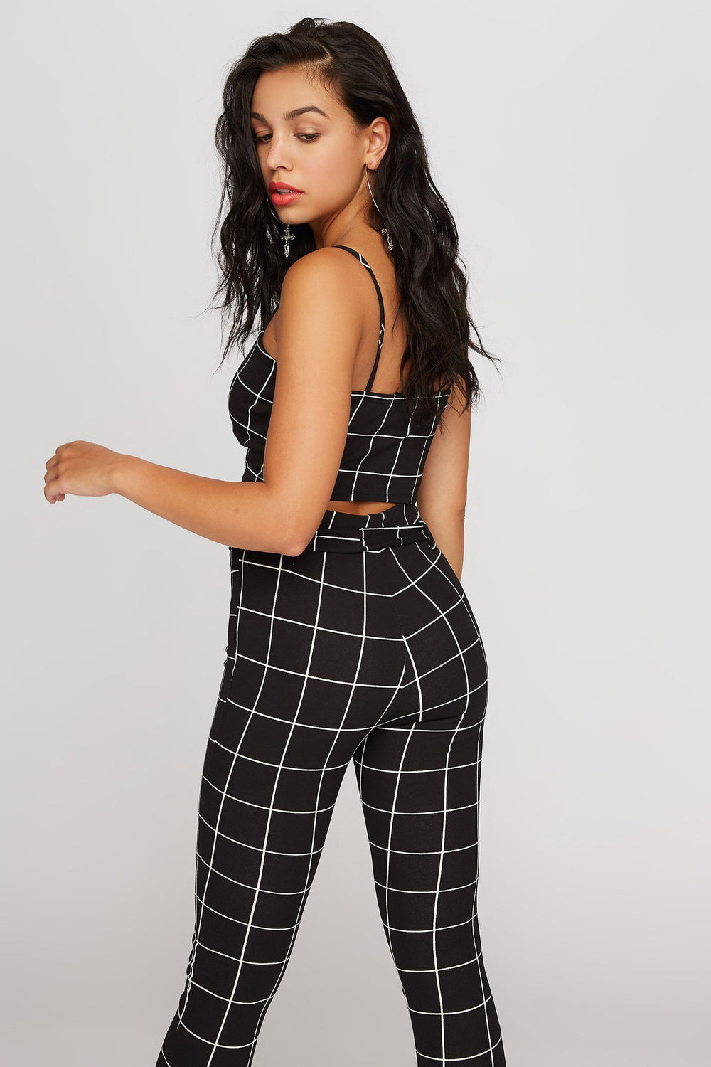 Women Camisole courte à carreaux avec encolure en V Noir