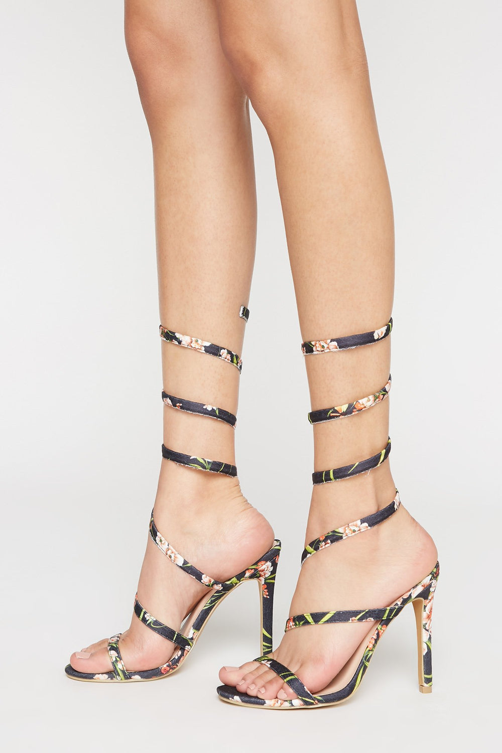 Women Chaussures en satin imprimé avec brides Noir