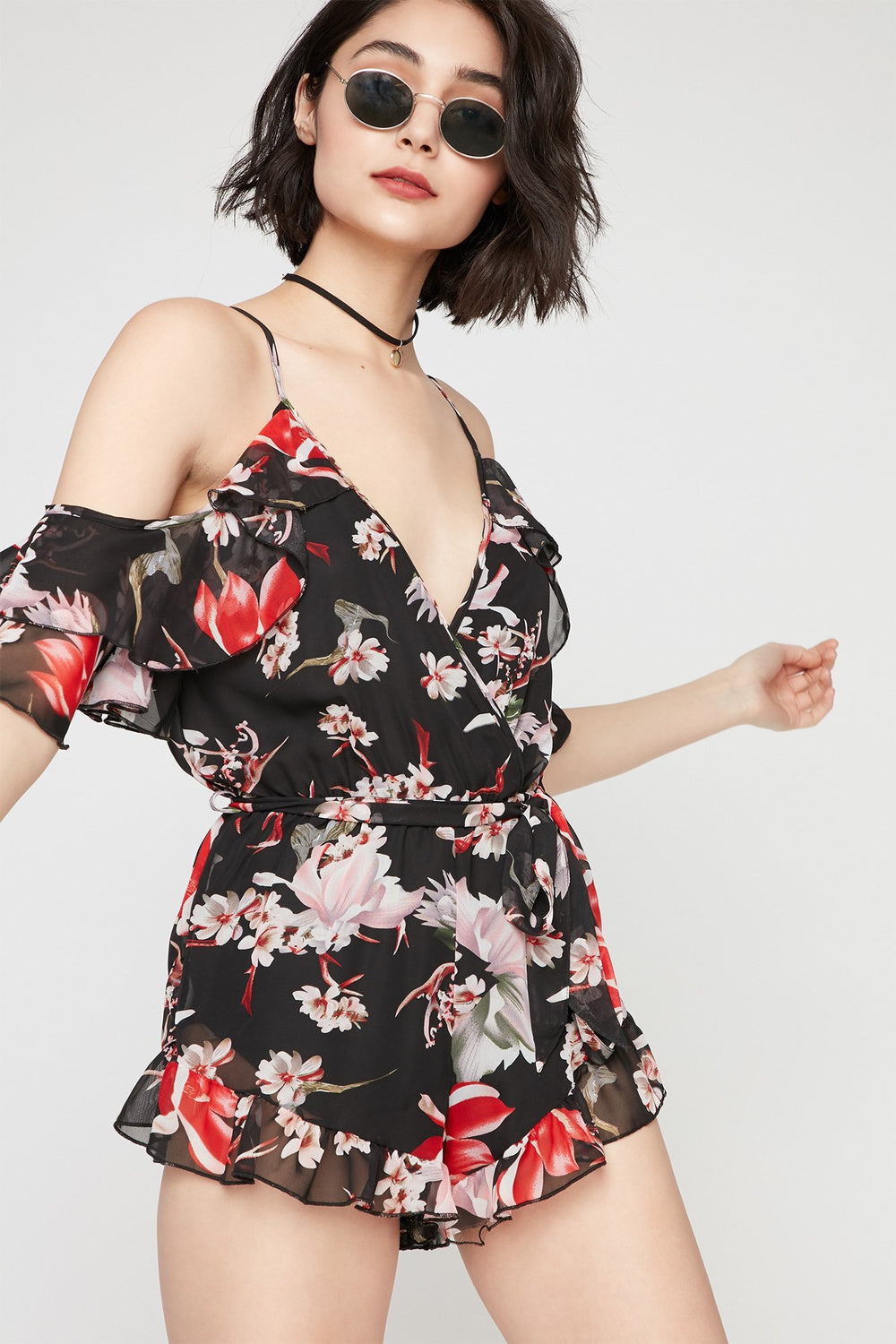 Women Combi-short volanté fleuri en mousseline avec attache et épaules dénudées Noir