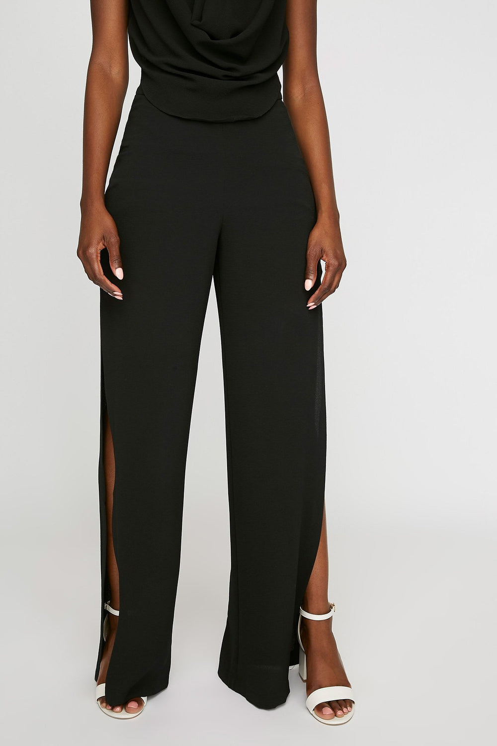 Women Pantalon-jupe à taille haute avec fentes latérales Noir