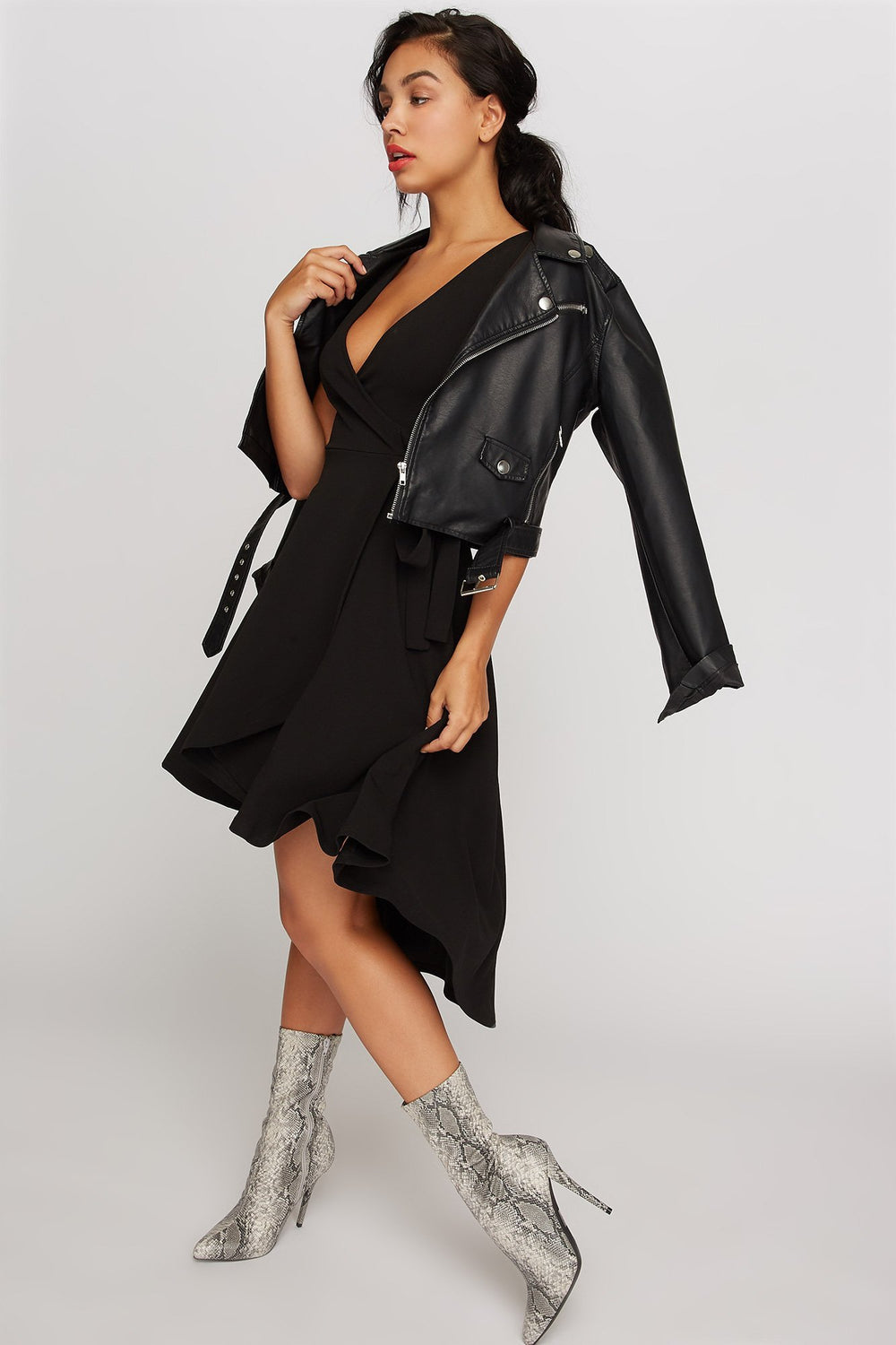 Women Robe cache-cur asymétrique volantée avec attache Noir