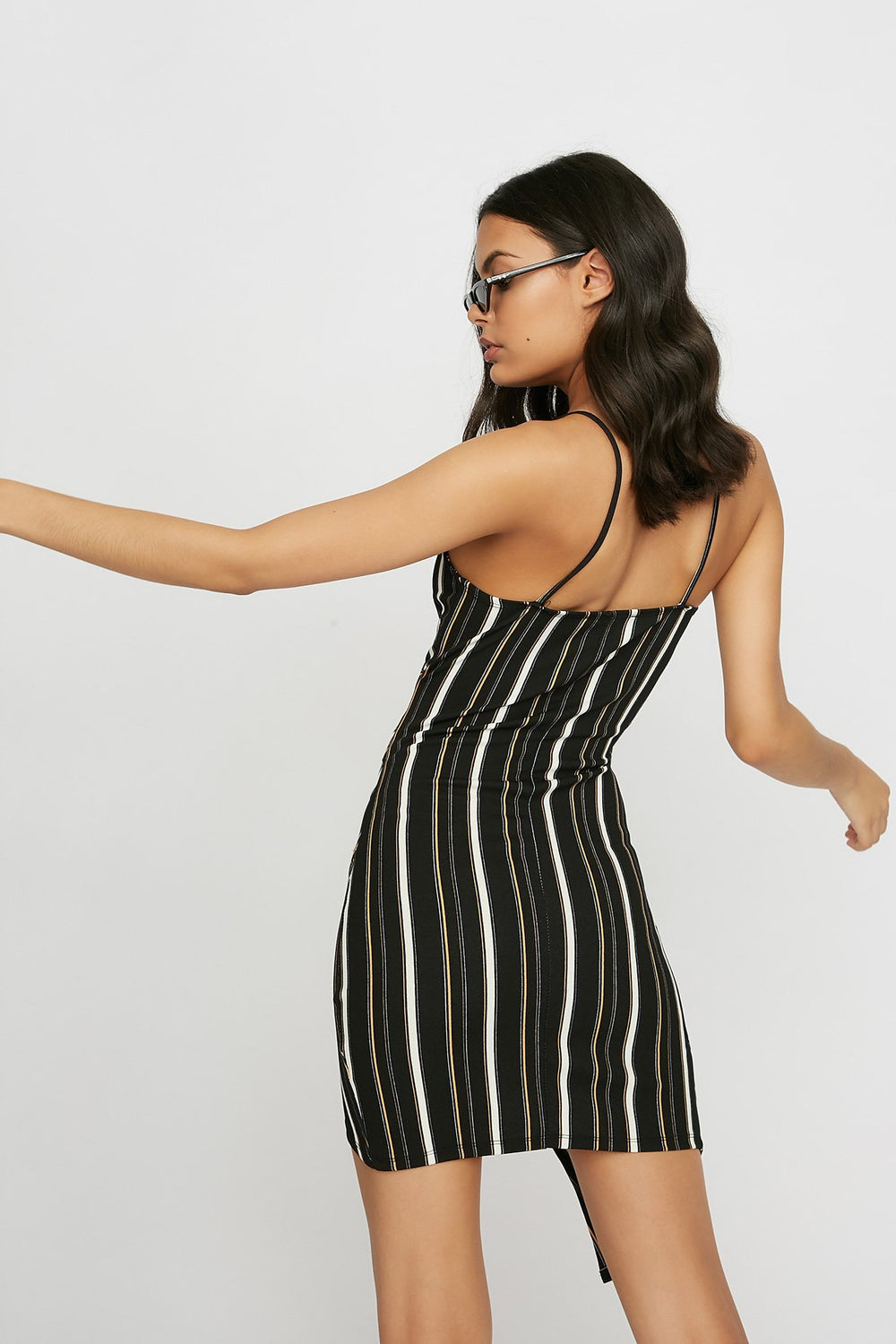 Women Robe cache-cur moulante asymétrique imprimée Noir
