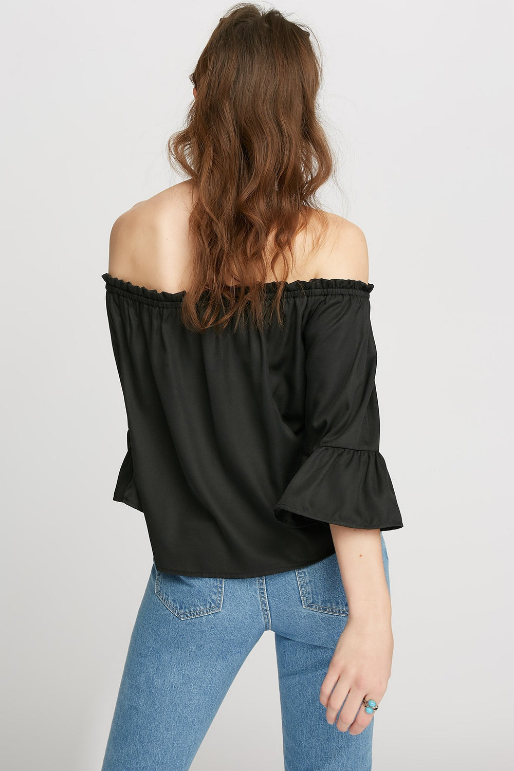 Women Blouse à manches évasées volantées avec broderies et épaules dénudées Noir