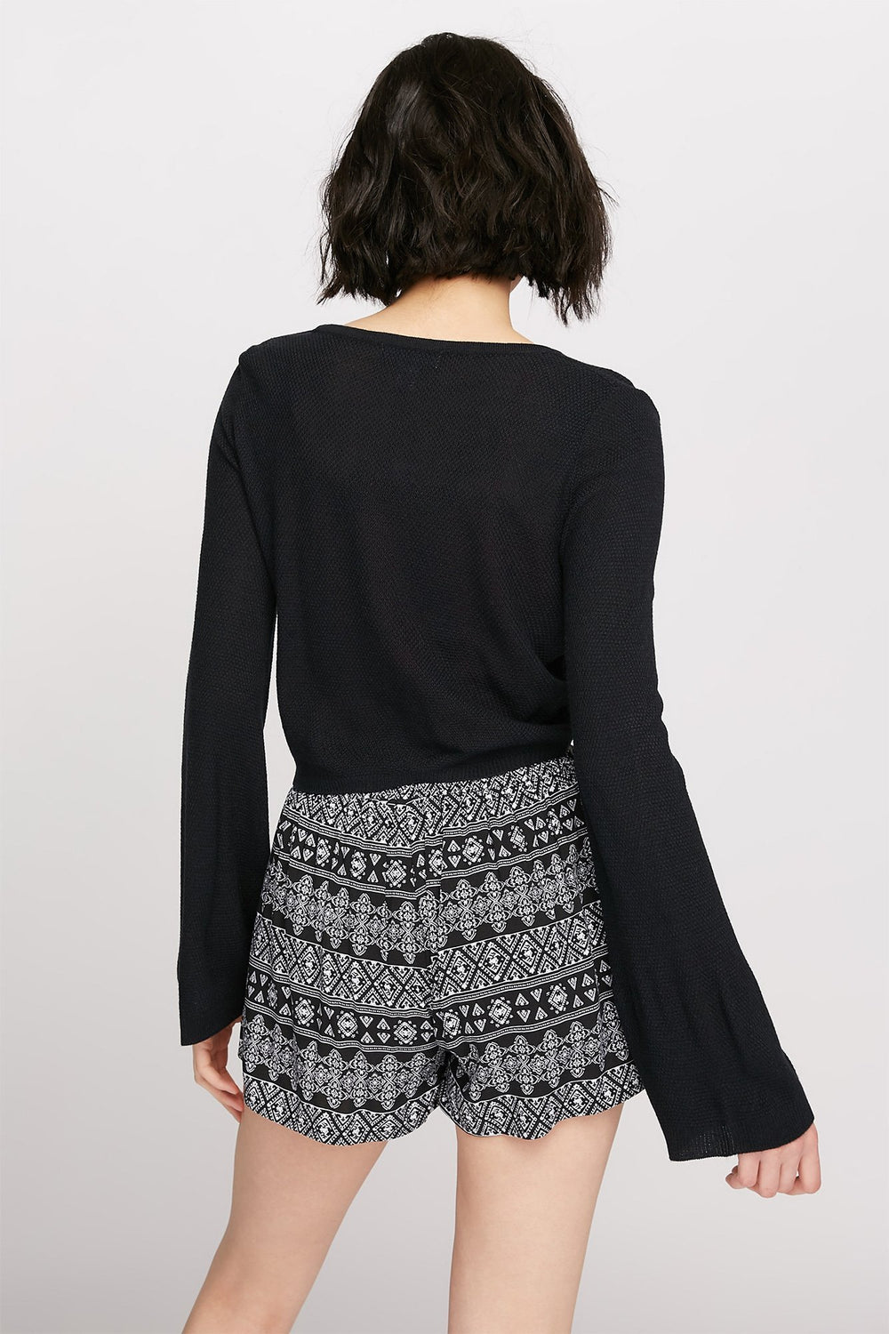 Women Cardigan court en tricot avec attache Noir