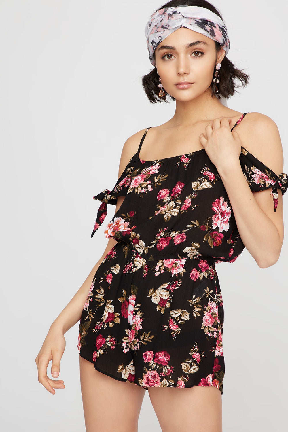 Women Combi-short fleuri à manches nouées et épaules dénudées Noir