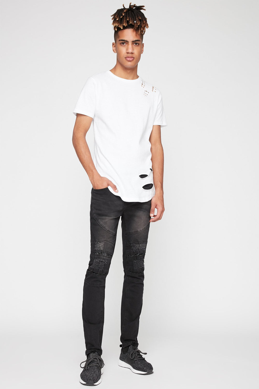 Men Jean étroit d'aspect usé avec panneau de style moto Noir