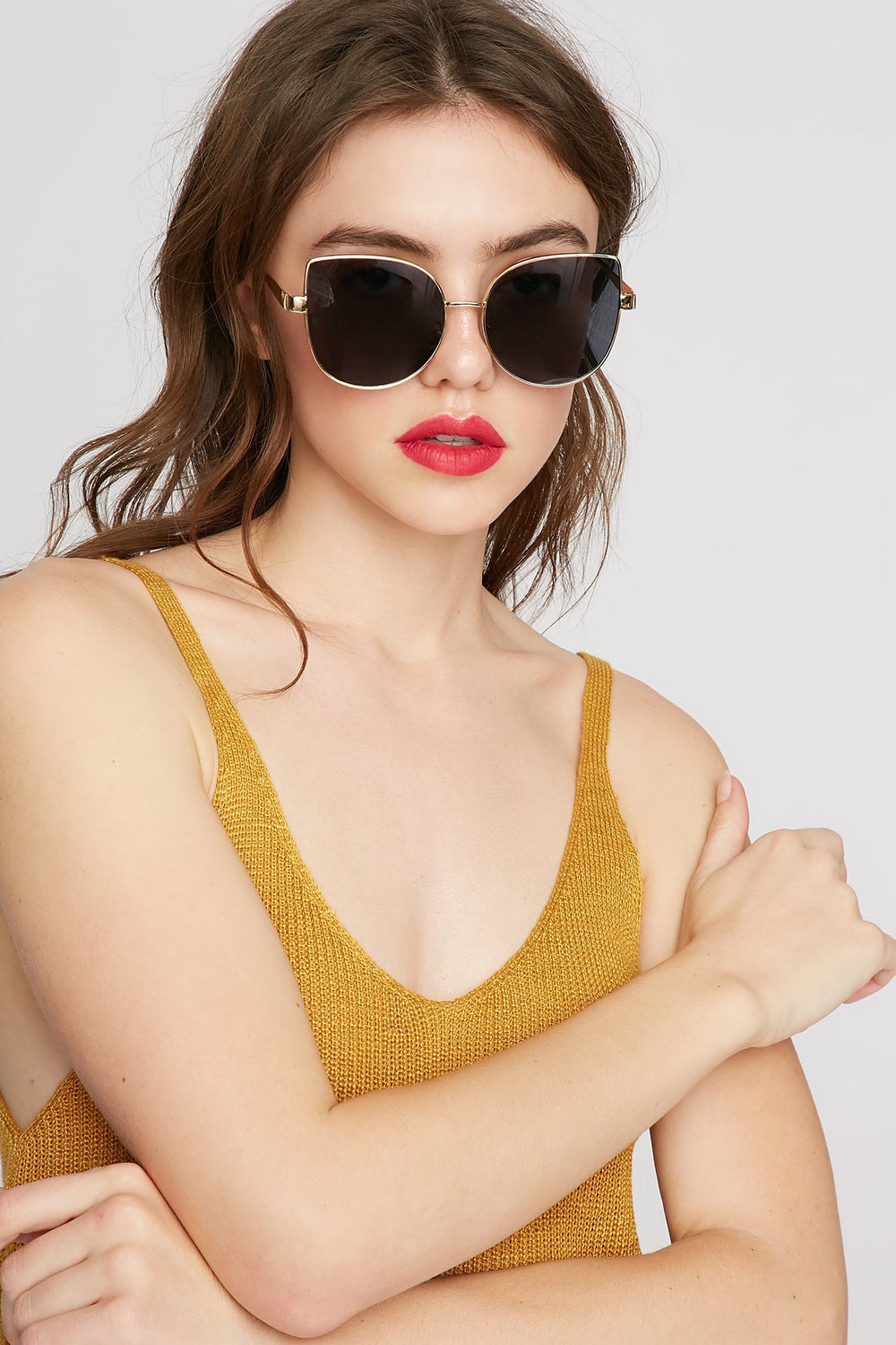 Women Lunettes de soleil il de chat surdimensionnées Noir