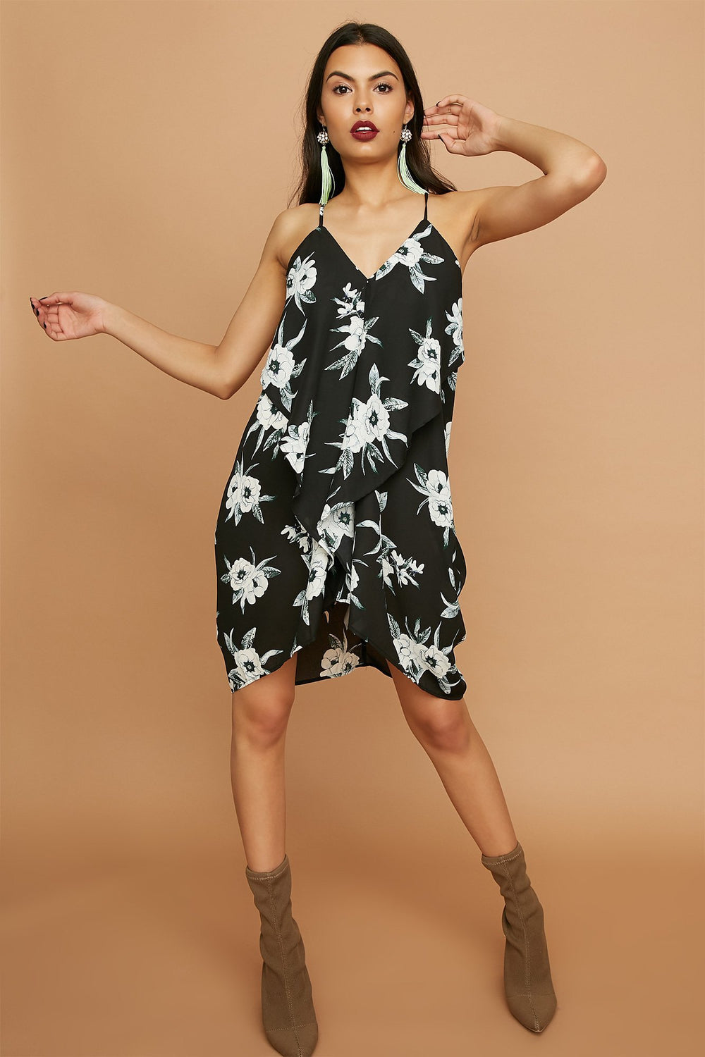 Women Minirobe volantée à encolure en V Noir