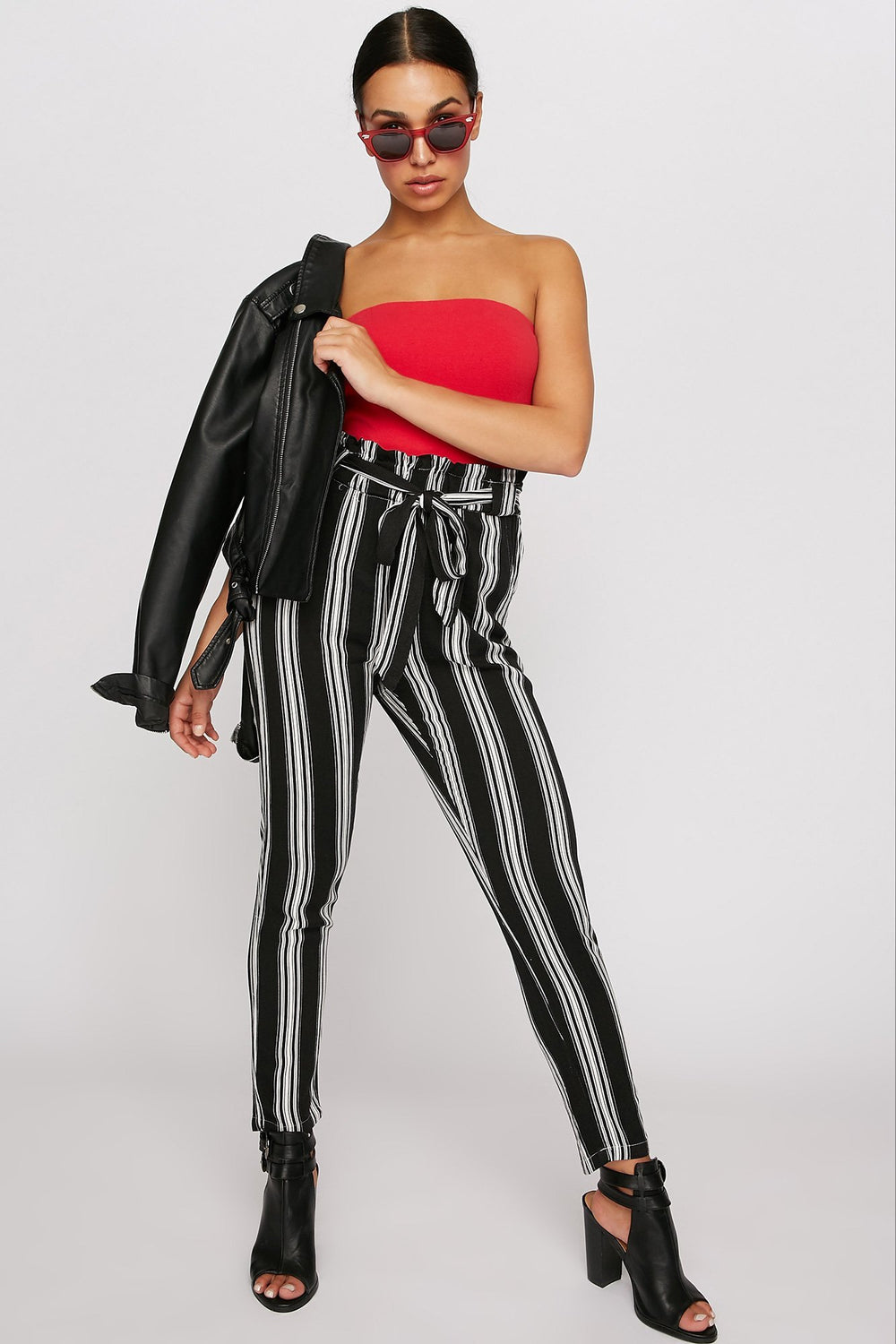 Women Pantalon rayé volanté à taille haute roulée avec attache Noir