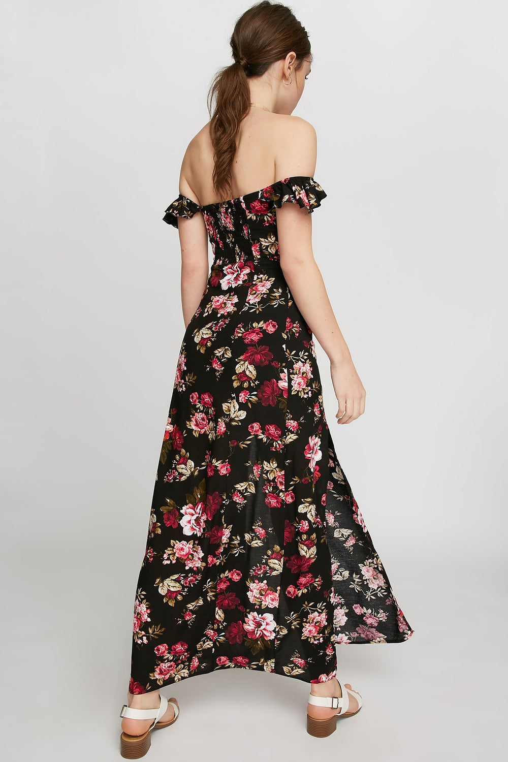 Women Robe maxi volantée fleurie avec fentes et épaules dénudées Noir