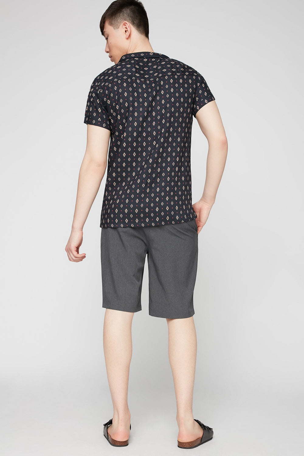 Men Short hybride teint par espacements Noir