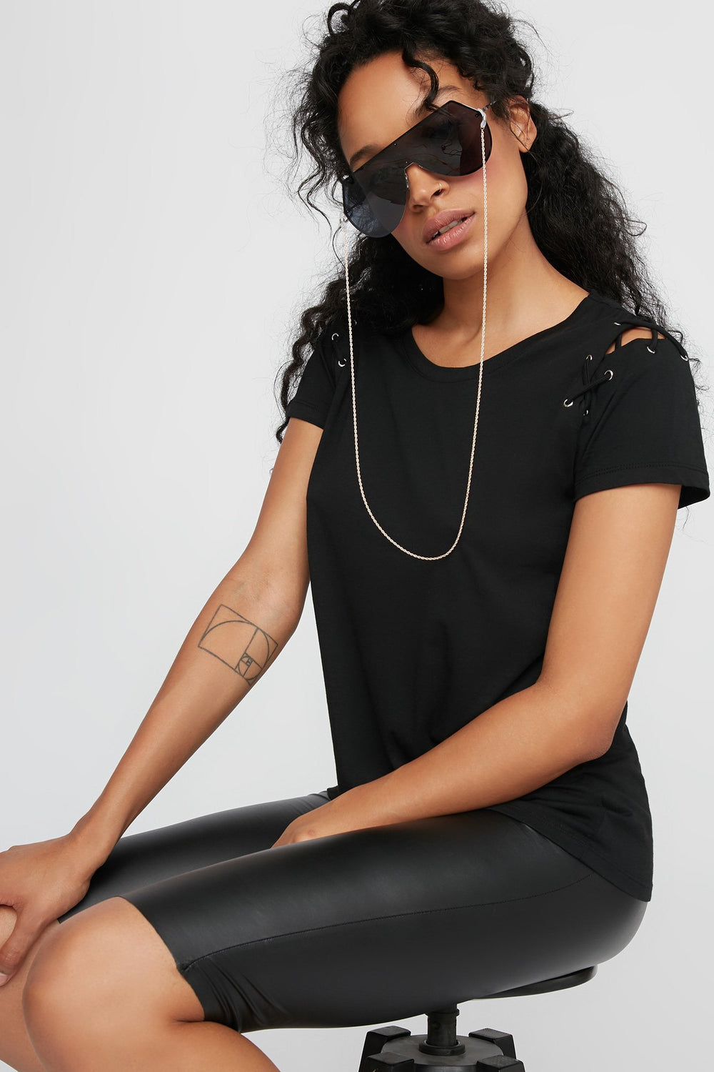 Women T-shirt à épaules dénudées Noir