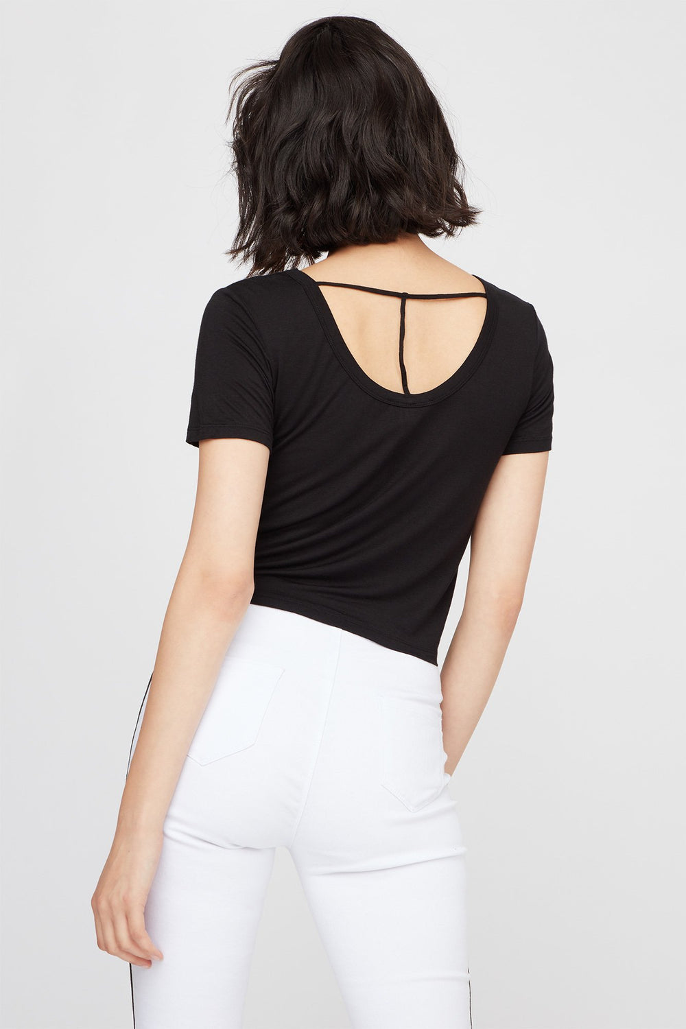 Women T-shirt court à encolure arrondie et dos en T Noir