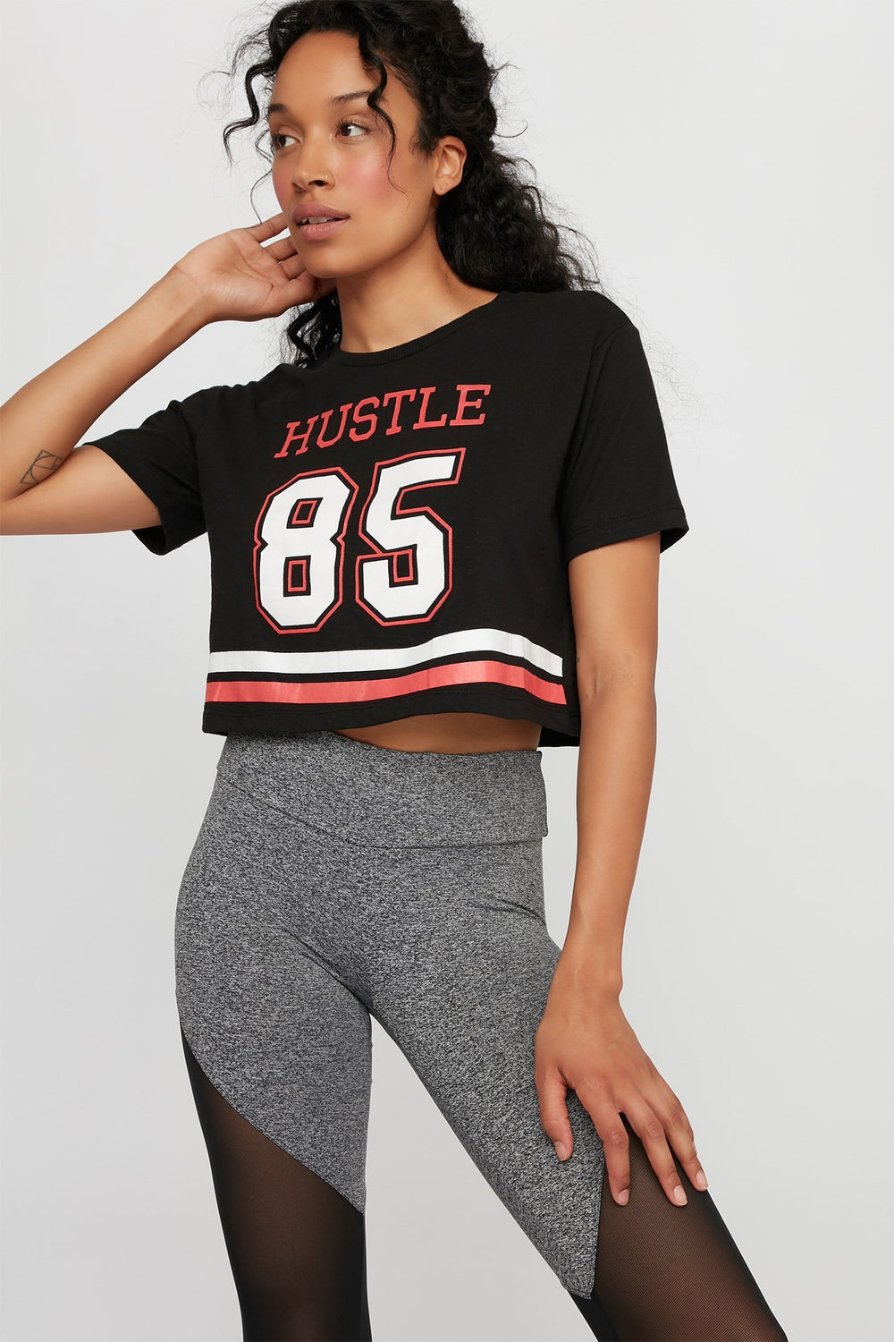 Women T-shirt court rayé à imprimé Hustle 85 Noir