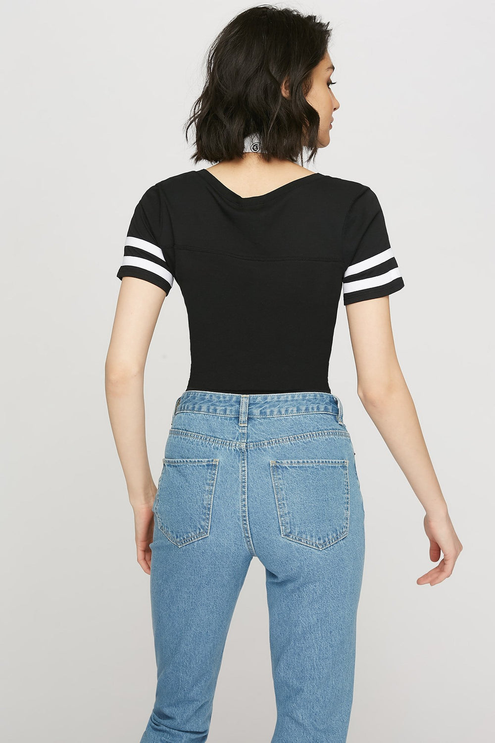 women T-shirt rayé de style universitaire à encolure en V Noir