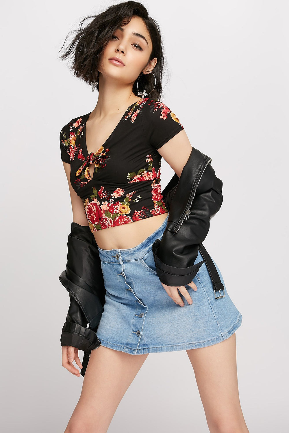 Women Floral Self-Tie Front Cropped T-Shirt Pinstripe
