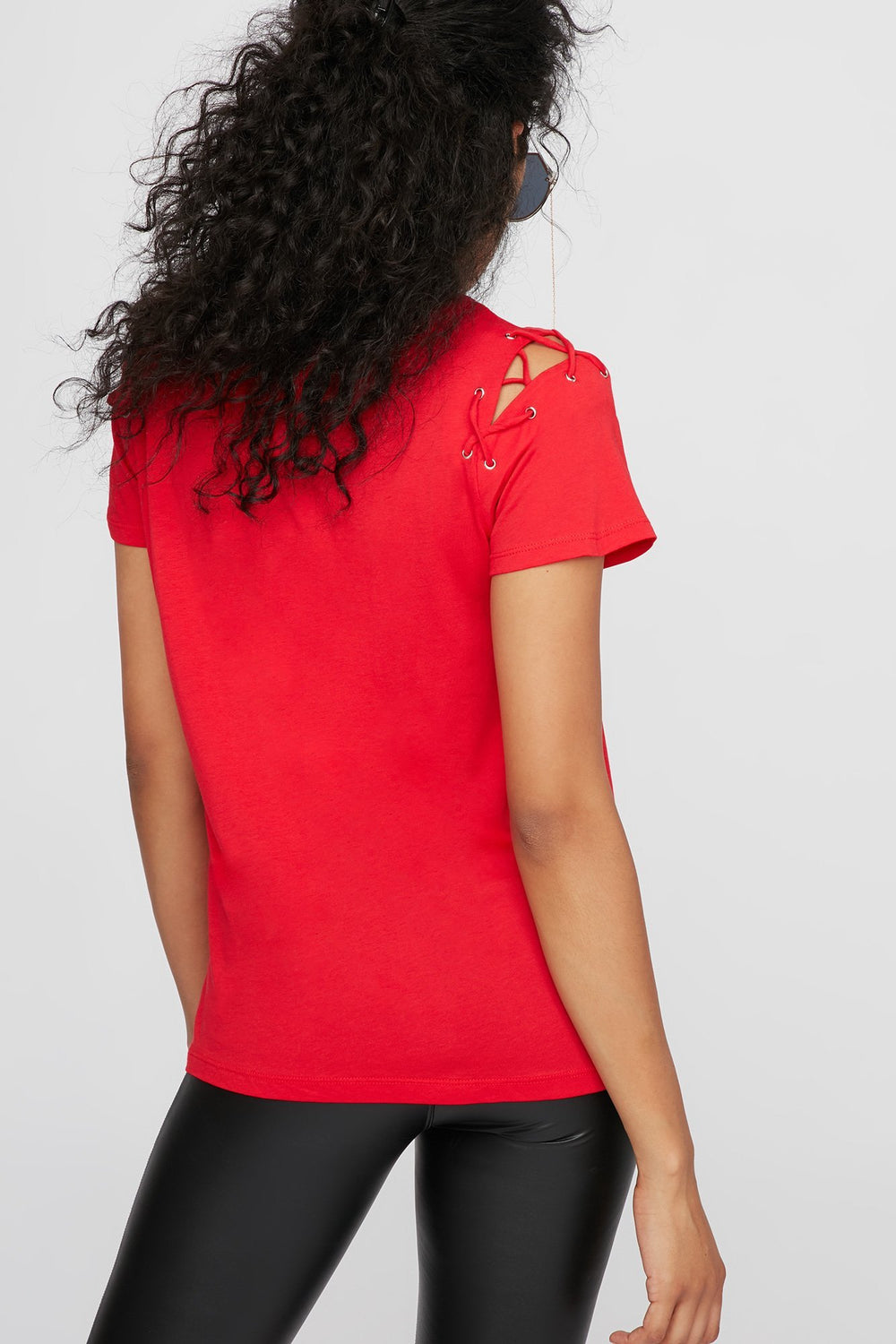 Women Caged Shoulder T-Shirt Red