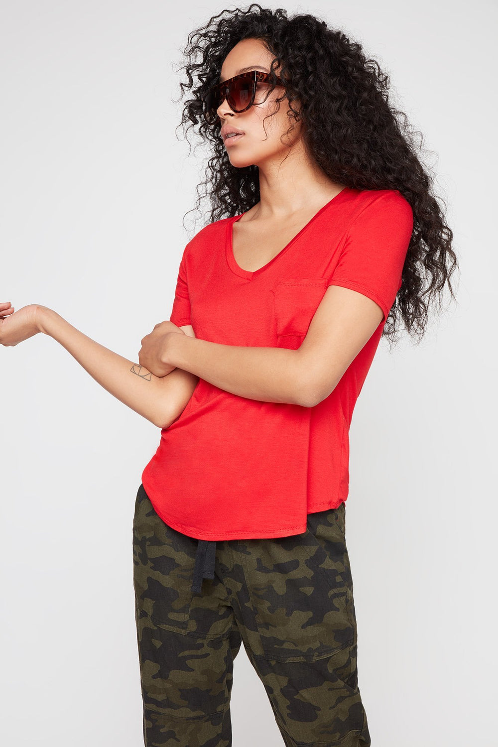 Women V-Neck Lightweight Pocket T-Shirt Red