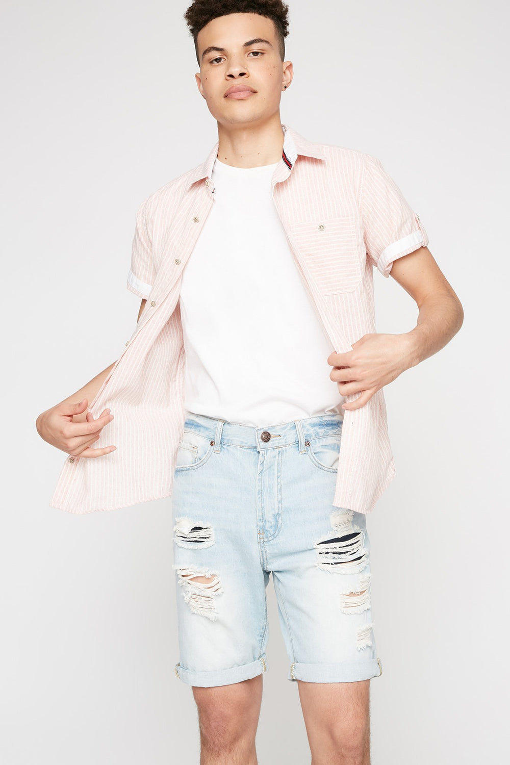 Men Chemise boutonnée rayée à manches courtes avec revers Rose