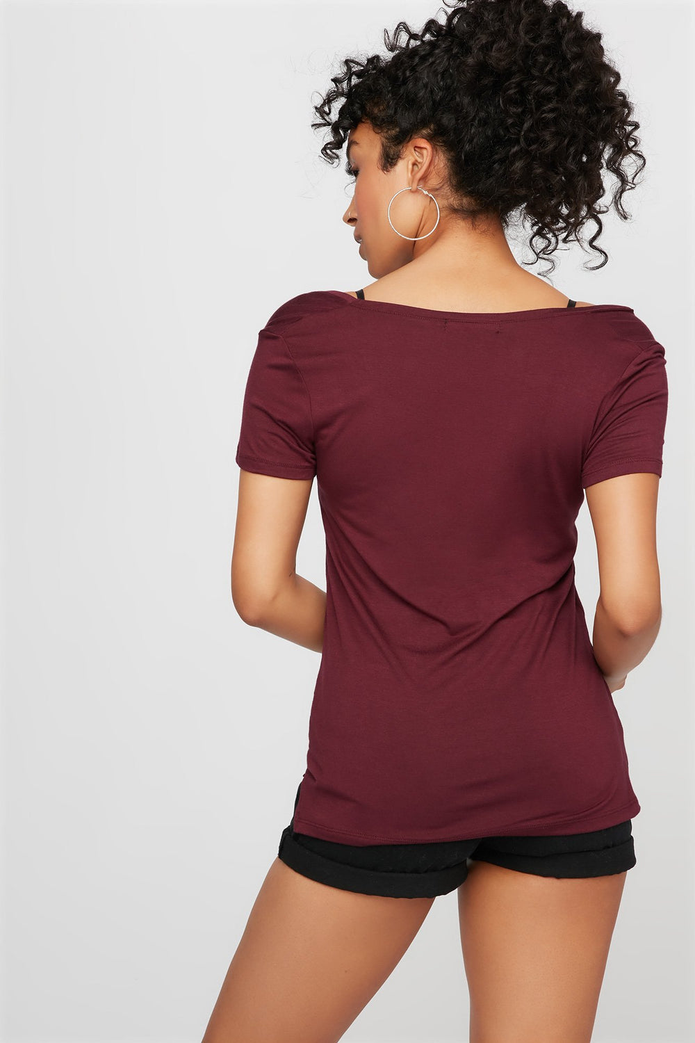 Women T-shirt léger coloré avec poche et encolure arrondie Rouge foncé