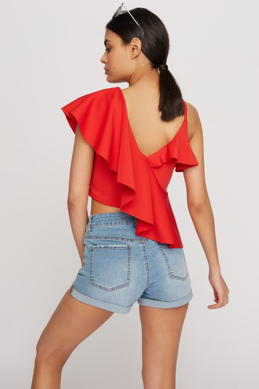 Women Blouse courte asymétrique de style plongée volantée à épaule unique Rouge