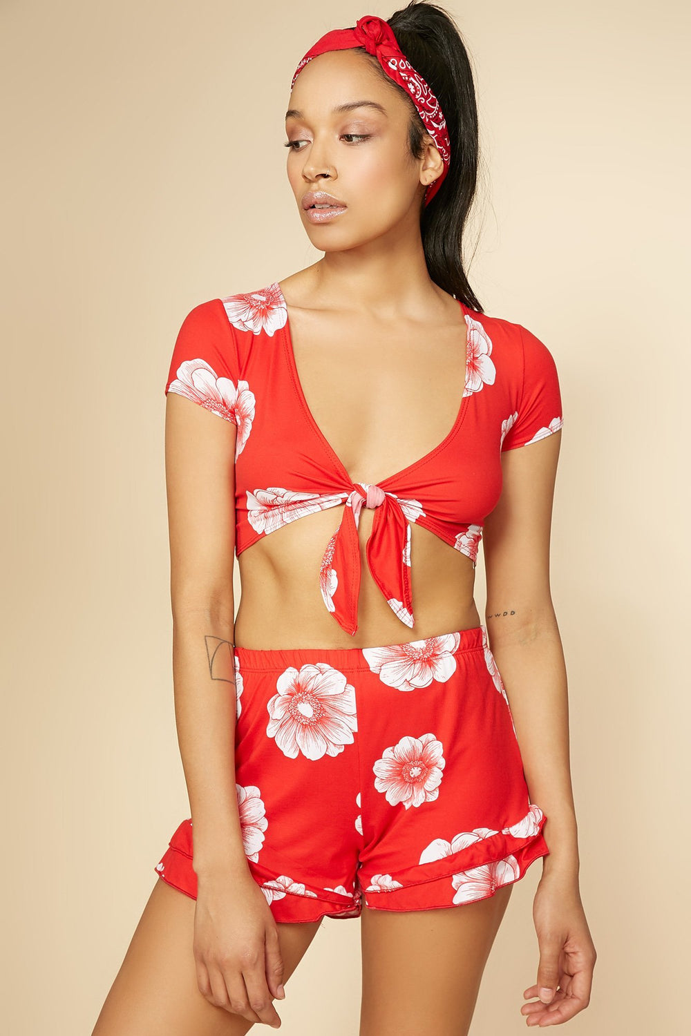 Women T-shirt court noué devant fleuri rayé Rouge