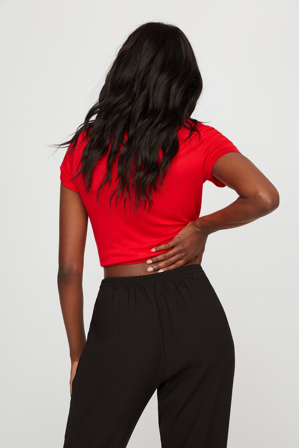 Women T-shirt de base doux coloré avec poche et encolure arrondie Rouge