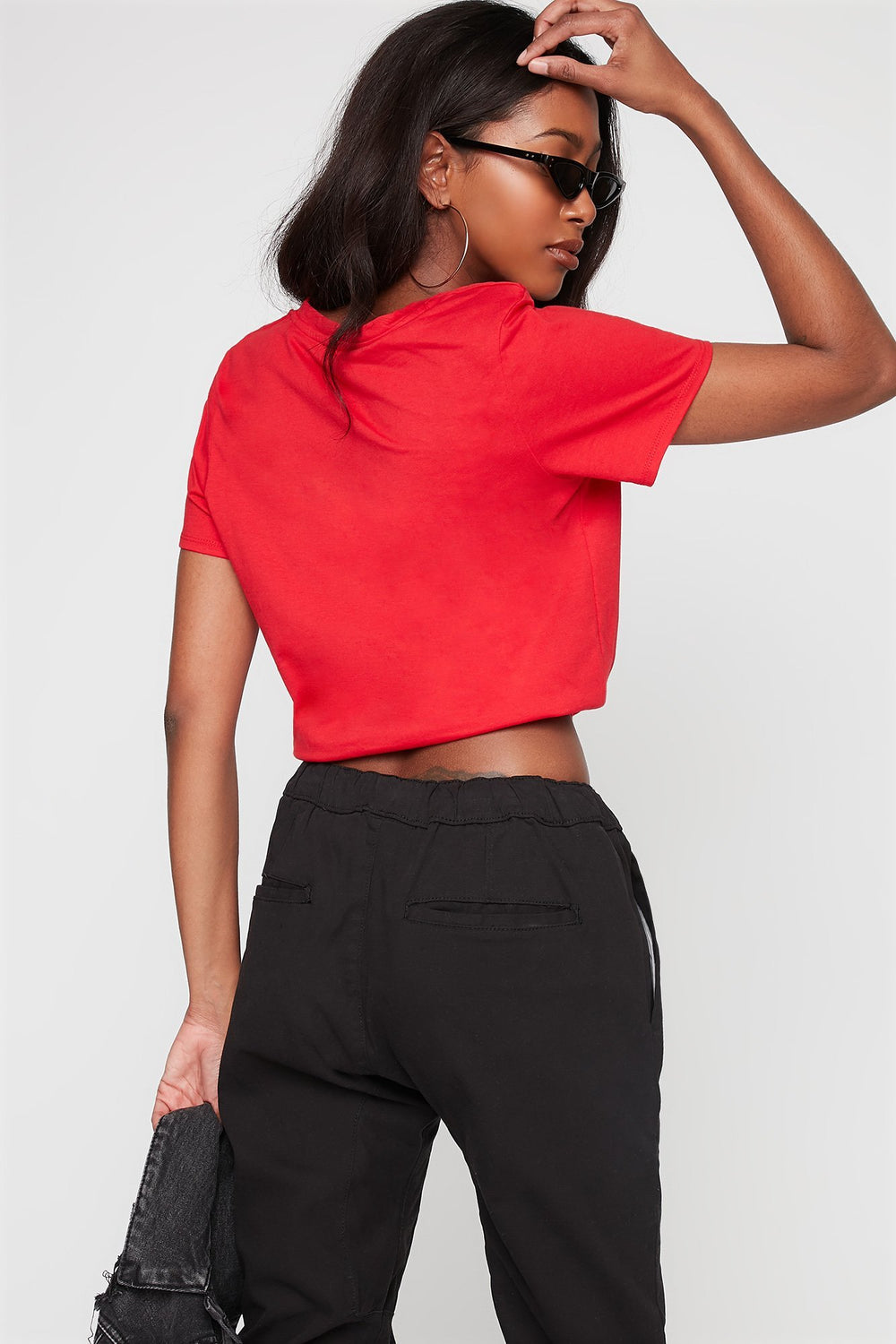 Women T-shirt noué devant à encolure dégagée avec attache Rouge