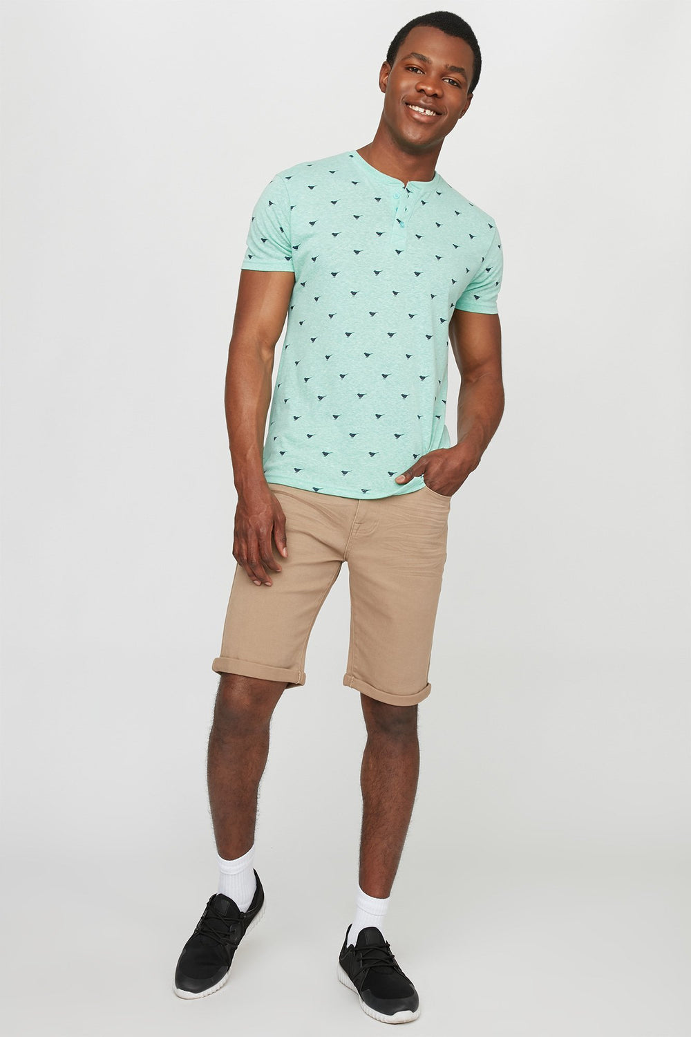 Men T-shirt henley à petits motifs Sauge