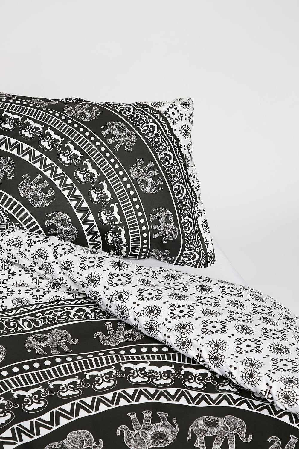 Women Twin-Size Tribal Print Duvet Cover Set (2 PC) Solid Black