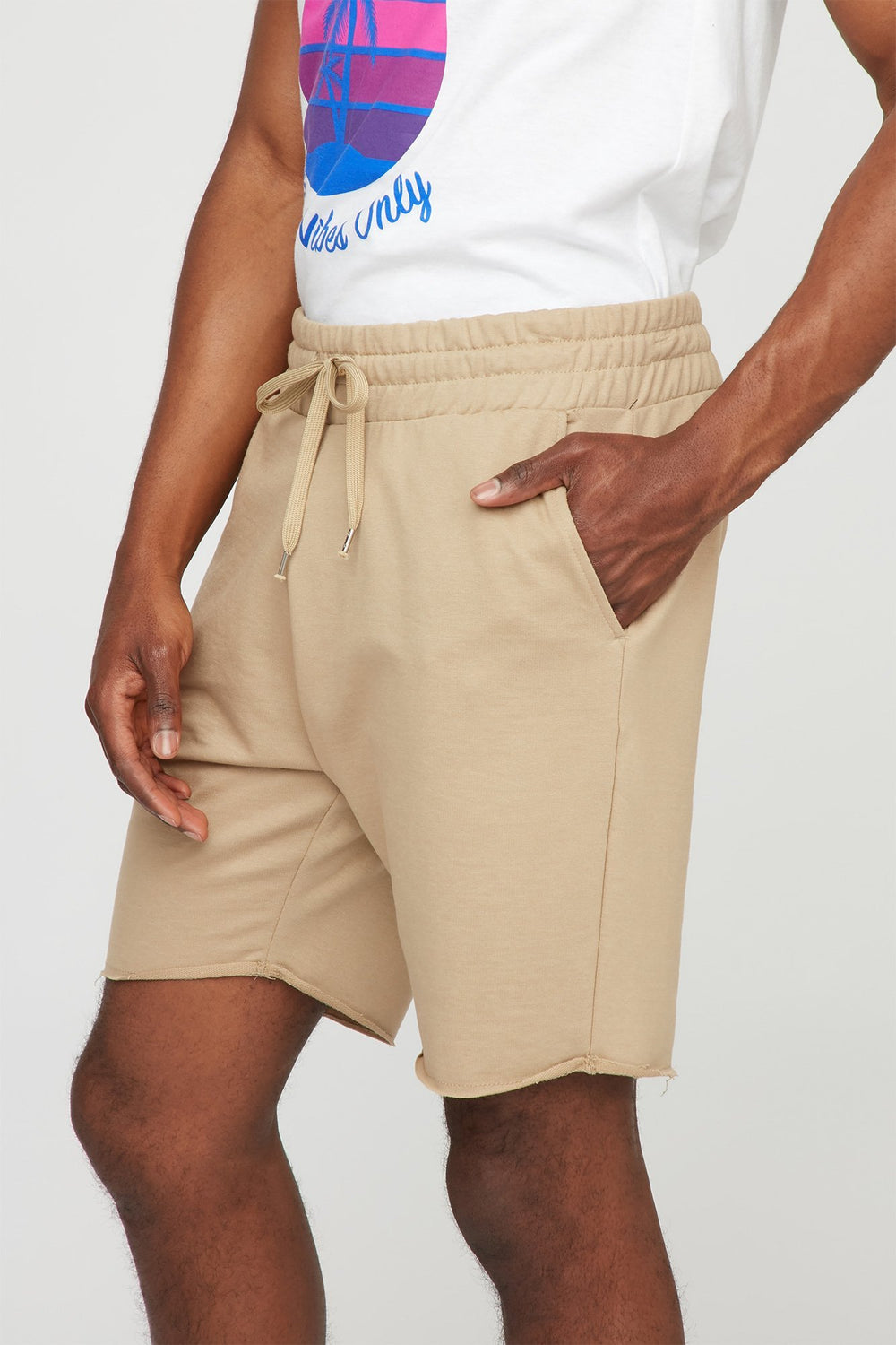 Men Fleece Slim Frayed Hem Drawstring Jogger Short Tan