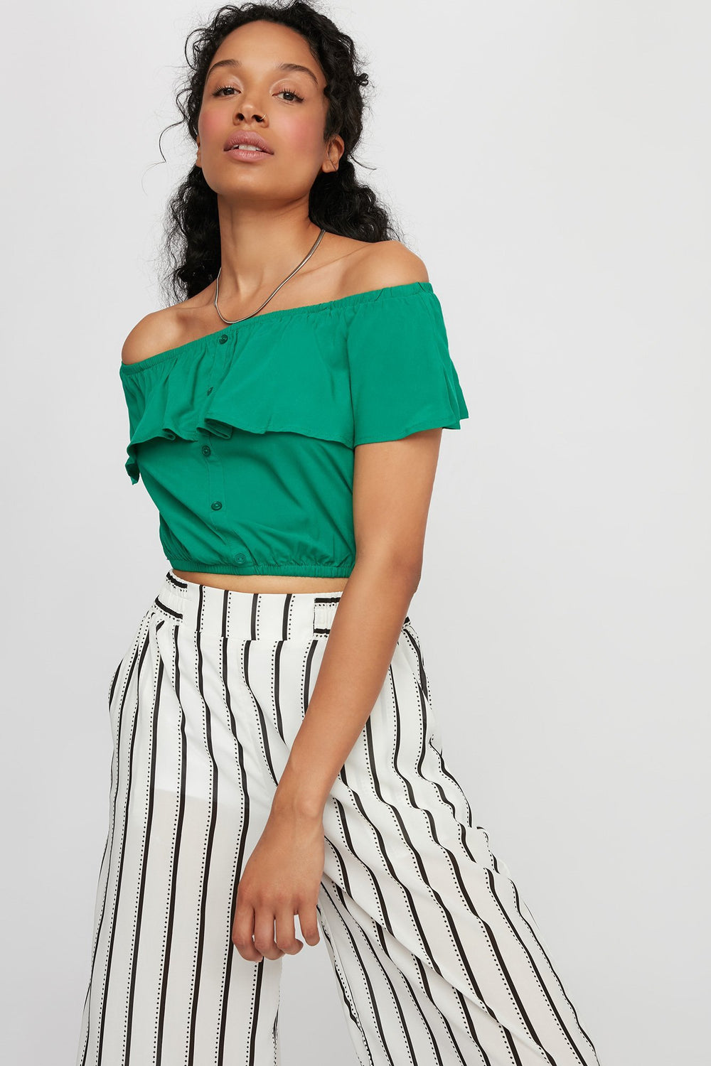Women Blouse courte boutonnée volantée à épaules dénudées Vert