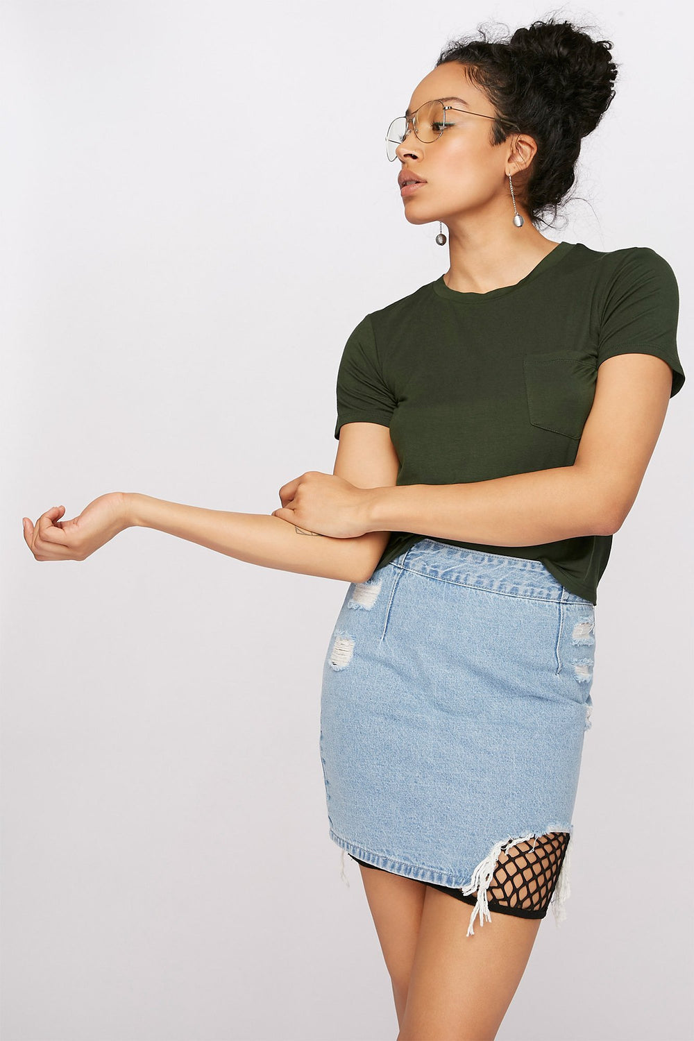 Women T-shirt de base avec poche et encolure dégagée Vert