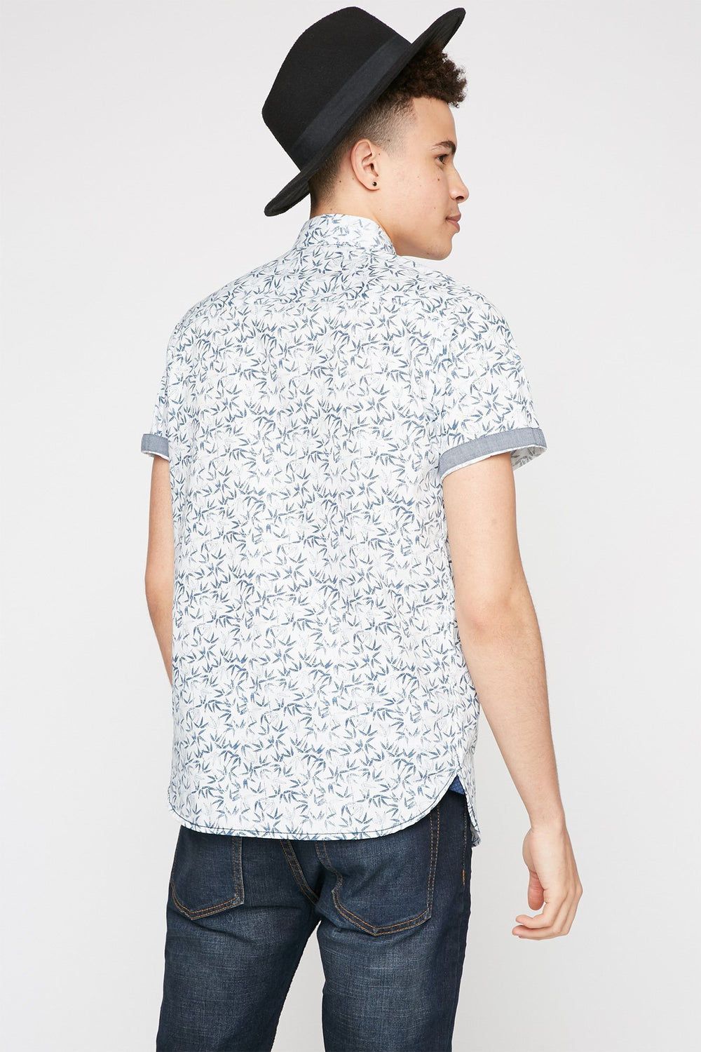 Men Printed Chambray Button-Up Short Sleeve Shirt White